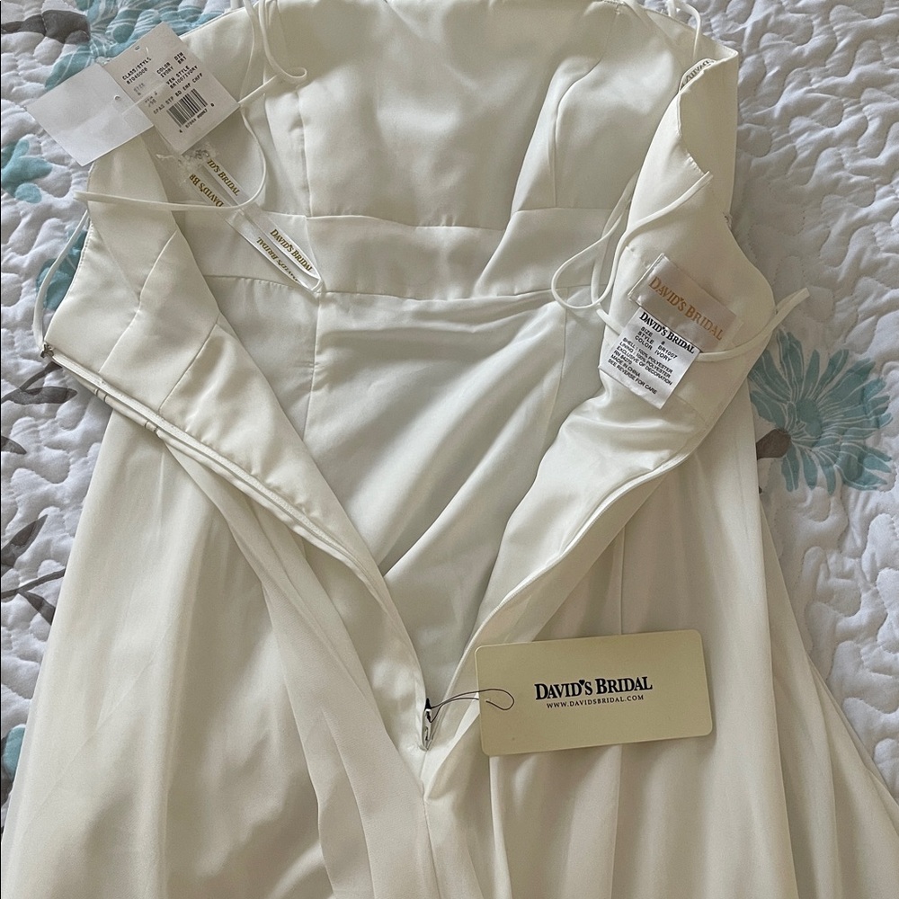 David's Bridal Ivory Empire Waist Spaghetti Strap Chiffon Bridal/Prom Gown 8 - Picture 10 of 16